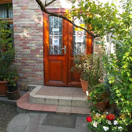 Guest house Hungaria 2*