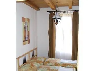 Hungaria Pensionat 2*
